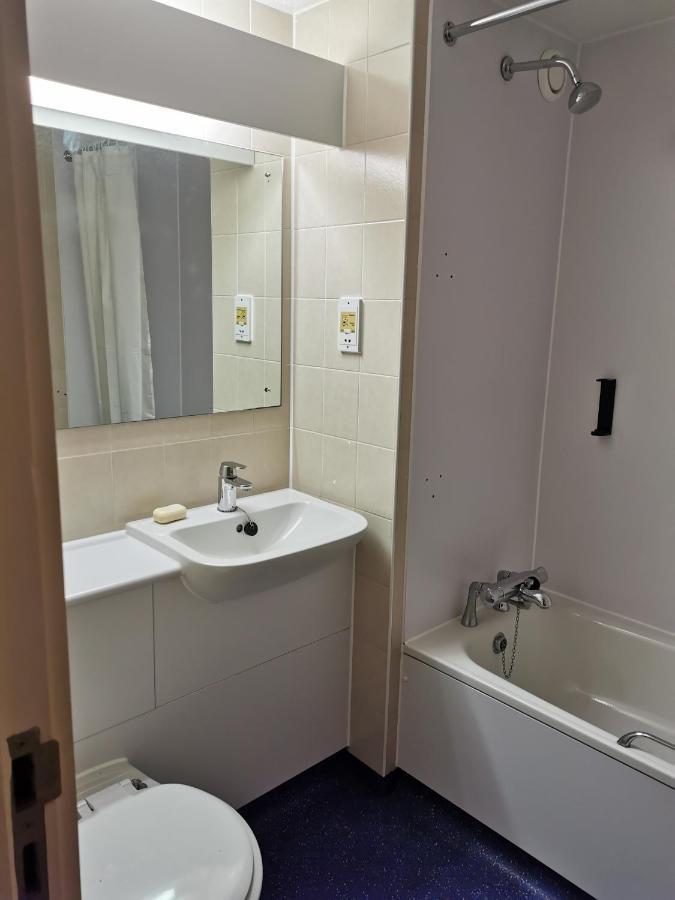Thurrock Hotel M25 Services Aveley Eksteriør bilde