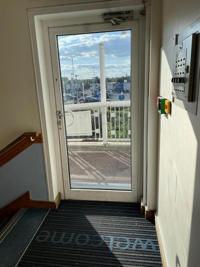 Thurrock Hotel M25 Services Aveley Eksteriør bilde