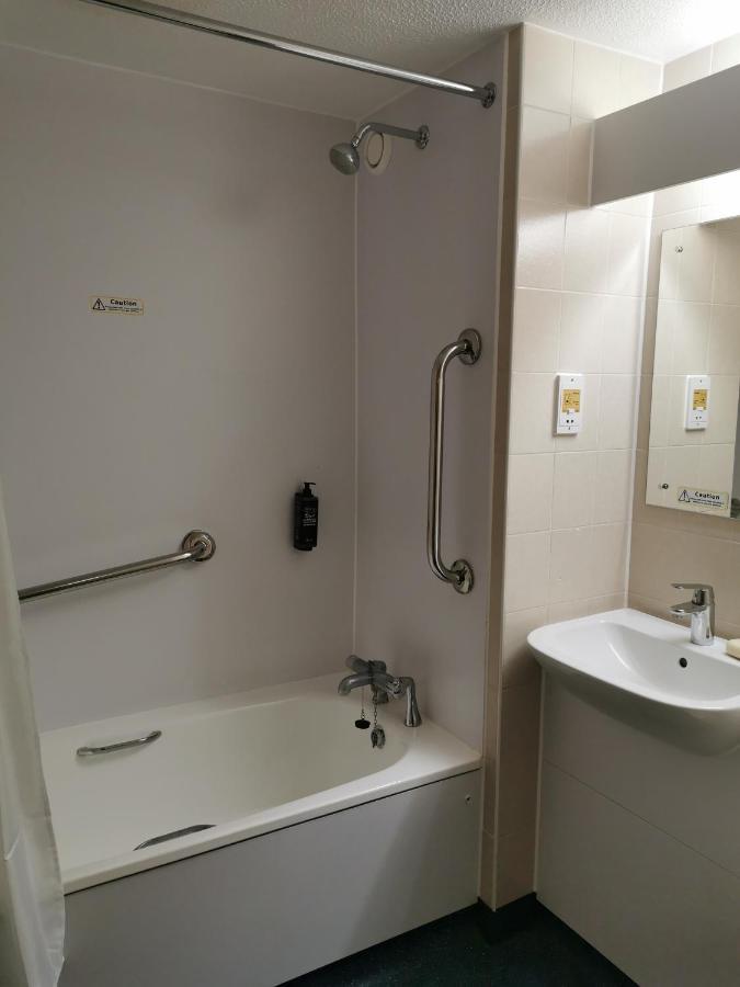 Thurrock Hotel M25 Services Aveley Eksteriør bilde