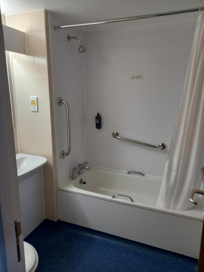 Thurrock Hotel M25 Services Aveley Eksteriør bilde